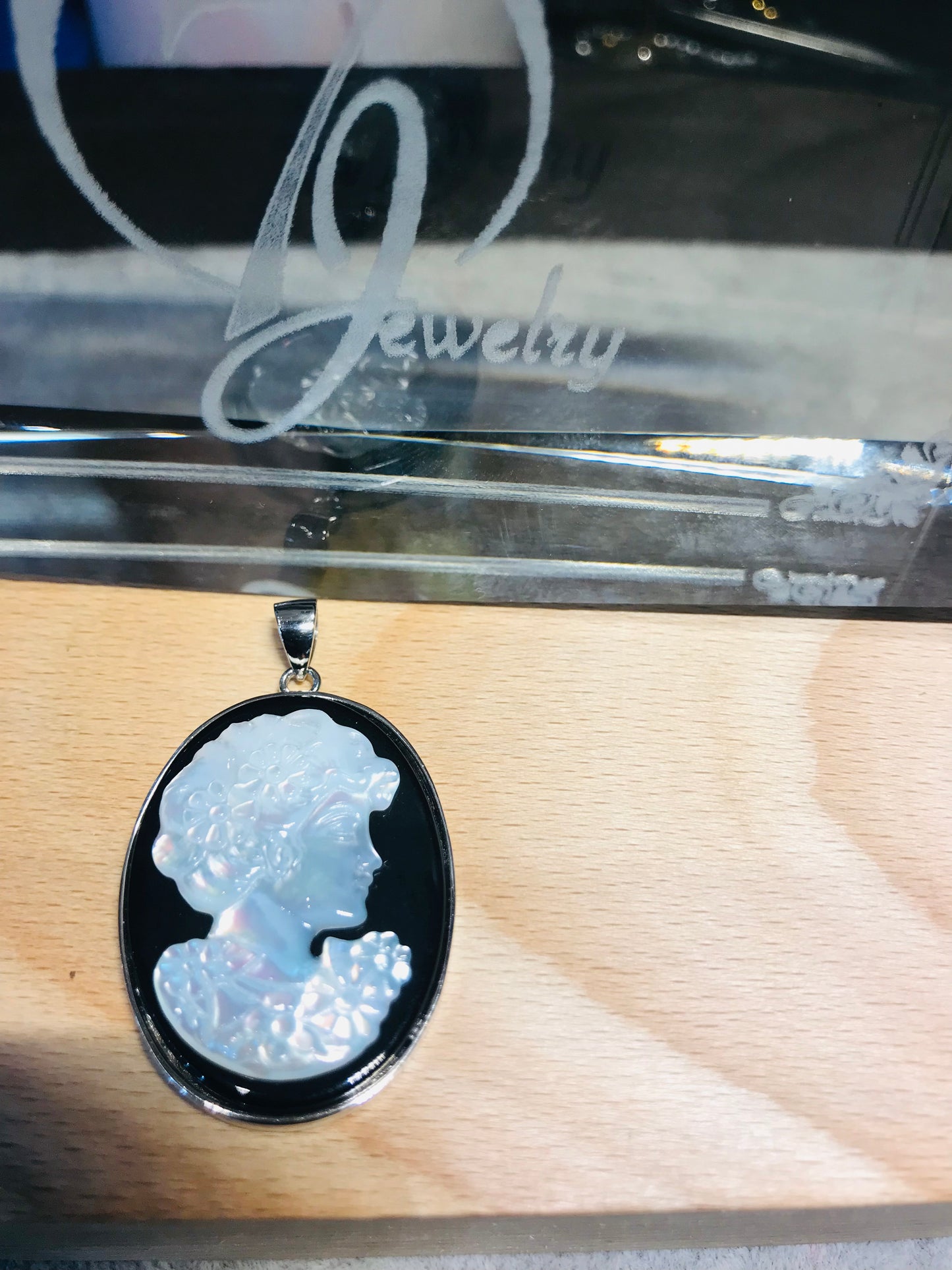 Pendentif femme en argent sterling