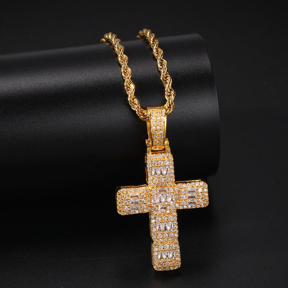 Collier pendentif croix