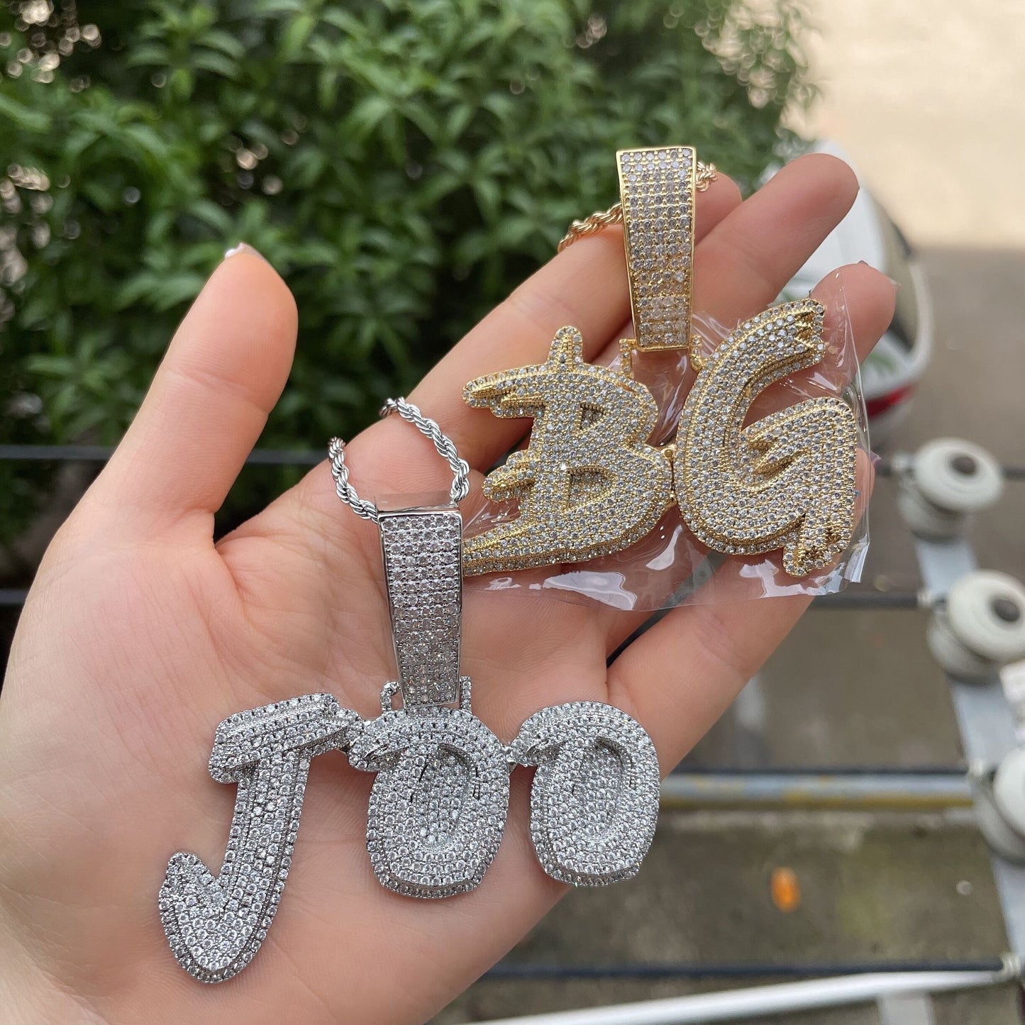 Pendentif personnalisé à double couche avec nom plaqué