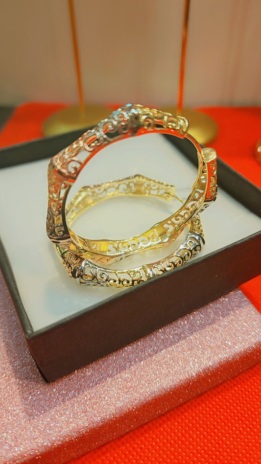 Boucle d'oreille plaquée or