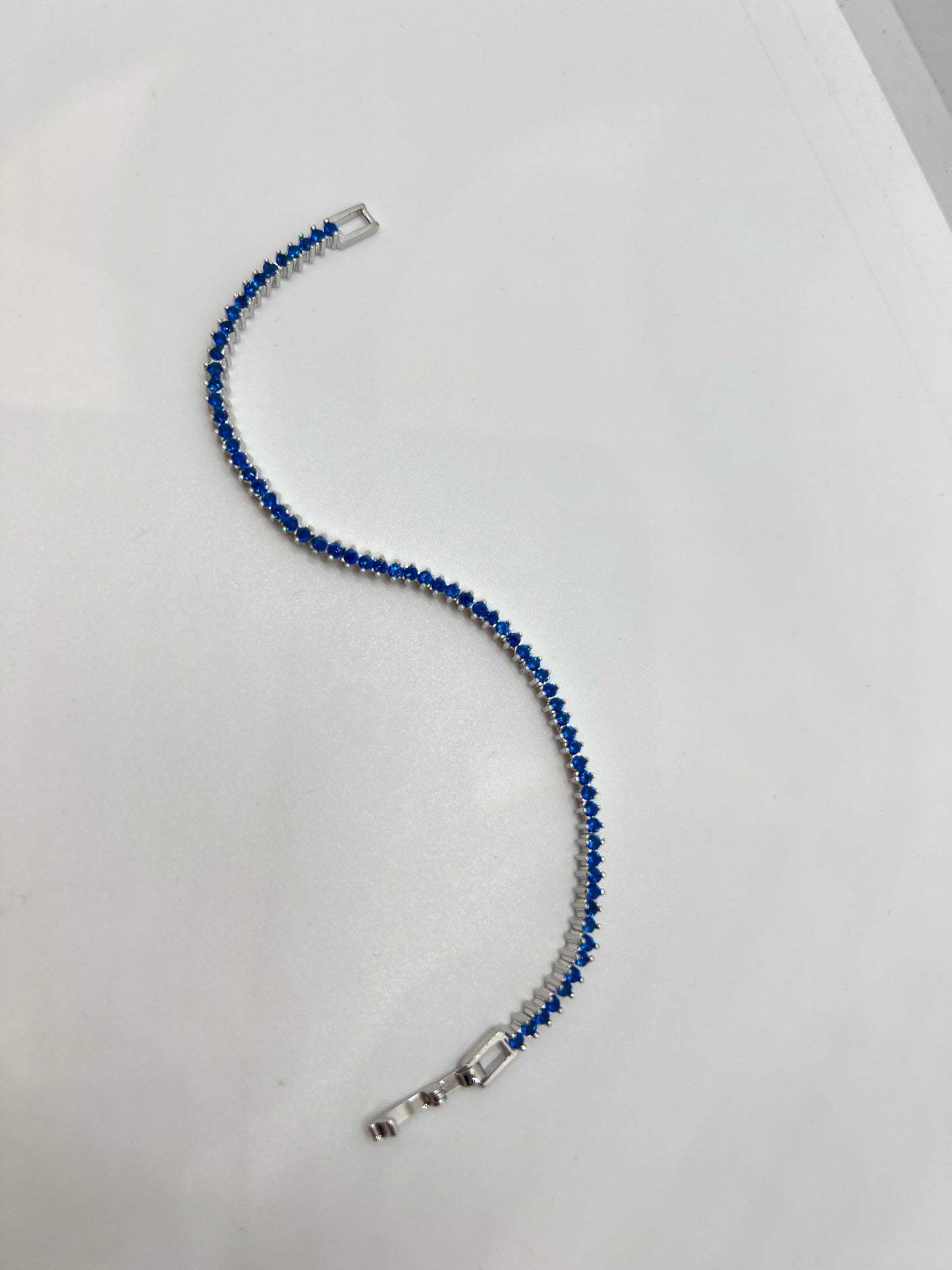 ਰੰਗੀਨ ਫੈਸ਼ਨ ਵਾਲੇ ਬਰੇਸਲੇਟ