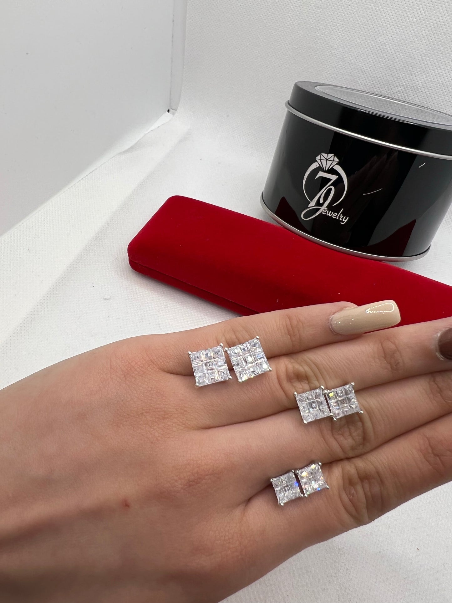 Boucles d'oreilles à tige carrées en argent sterling taillées sur table