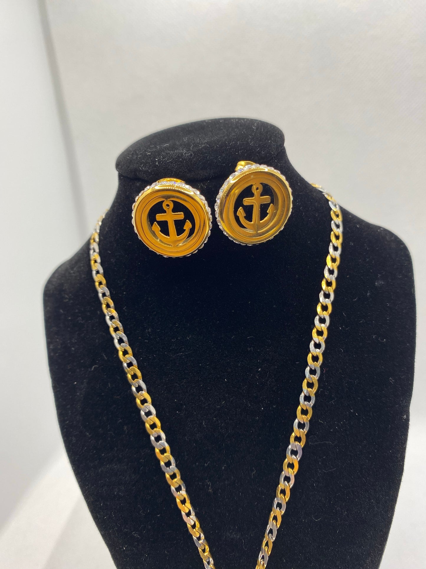 Ensemble d'ancres plaquées or