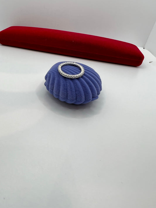 Bague d'éternité complète en argent véritable