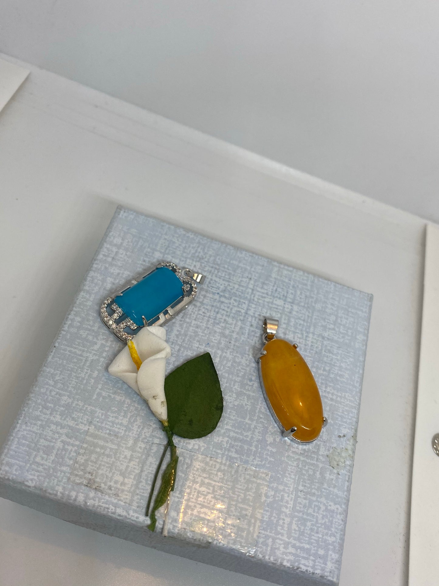 Pendentif en jade véritable