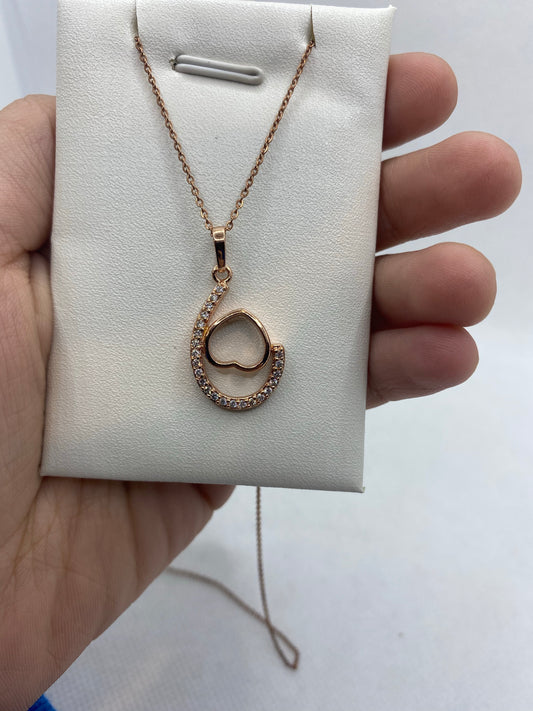 Collier plaqué or avec cœur pour cadeau de Saint-Valentin
