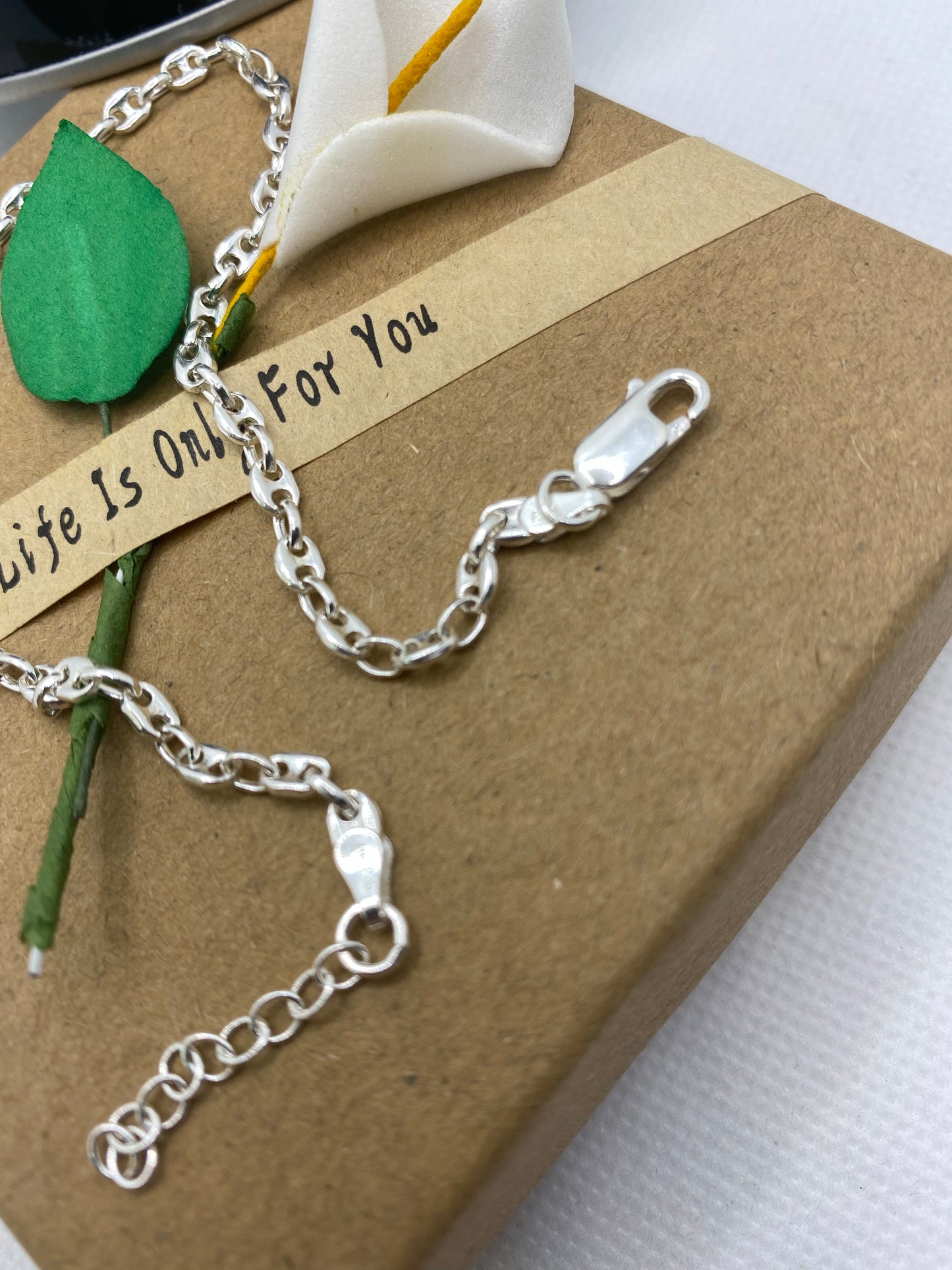 ਕੇਬਲ ਲਿੰਕ ਐਨਕਲੇਟਸ