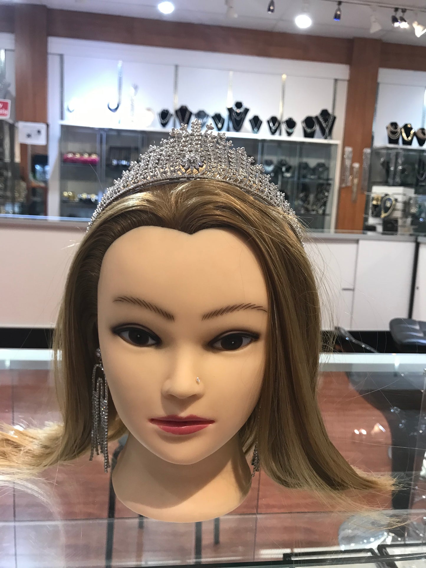 ਘਣ ਜ਼ਿਰਕੋਨੀਆ ਤਾਜ