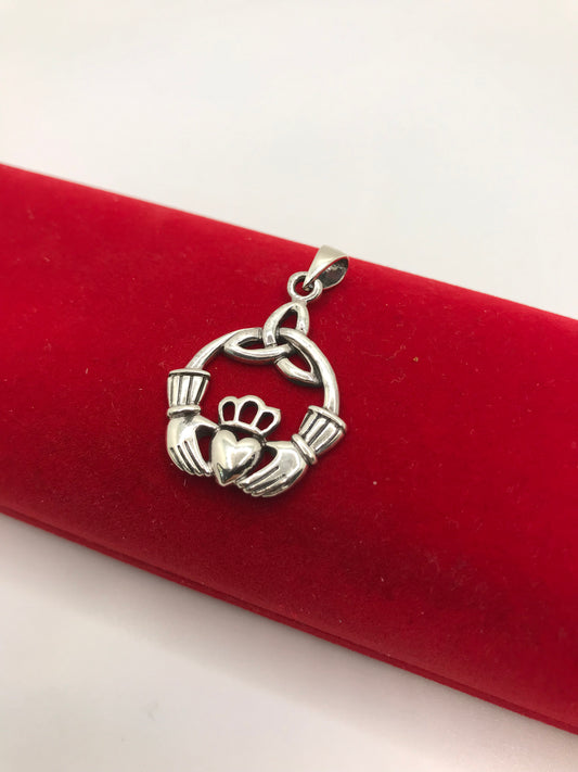 ਸਟਰਲਿੰਗ ਸਿਲਵਰ ਕਲਾਡਾਘ ਪੈਂਡੈਂਟ