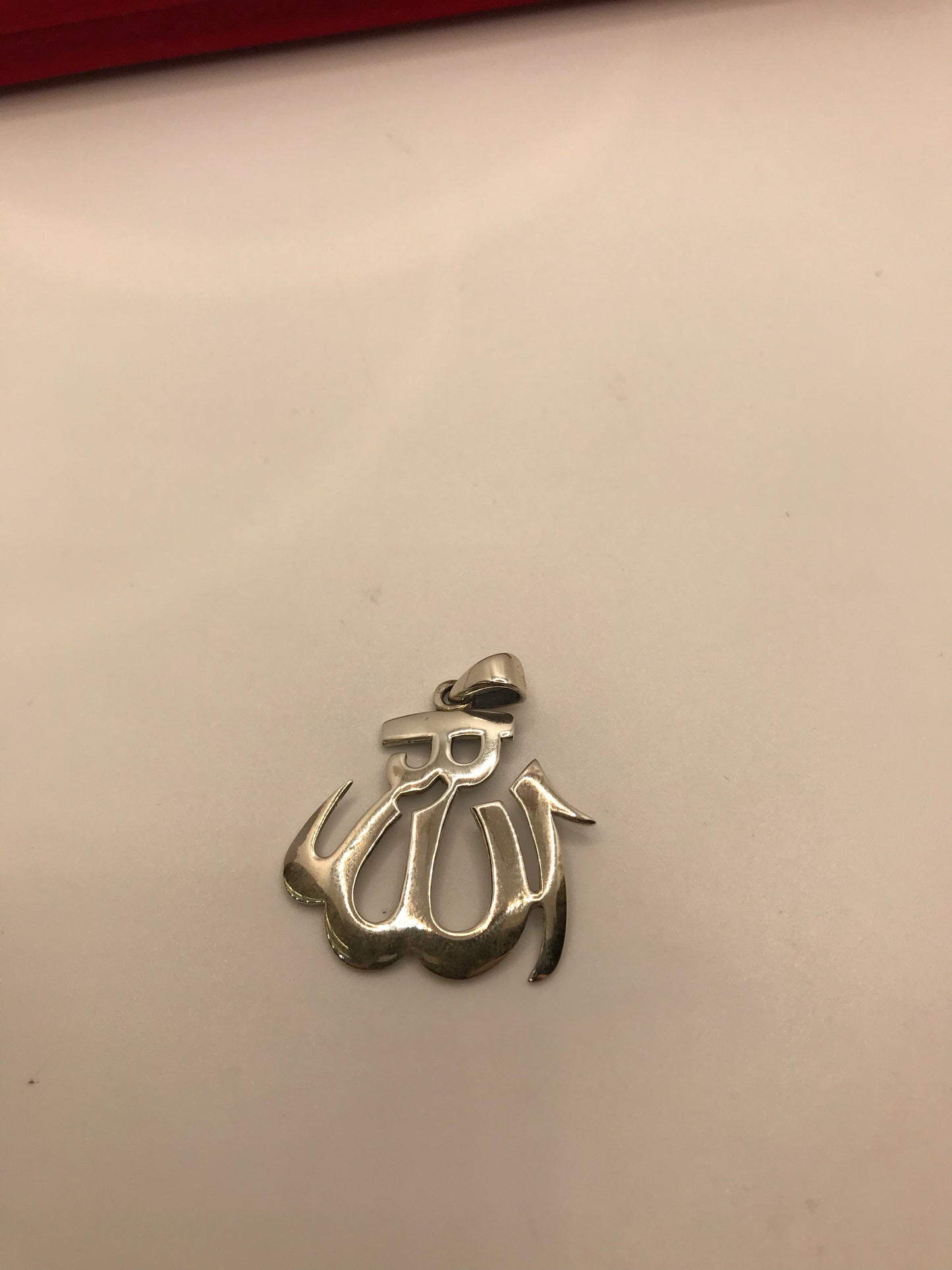 Pendentif en argent sterling avec le nom Allah SWT