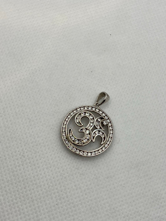 Pendentif Om en argent sterling