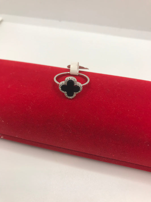Bague trèfle noir en argent sterling