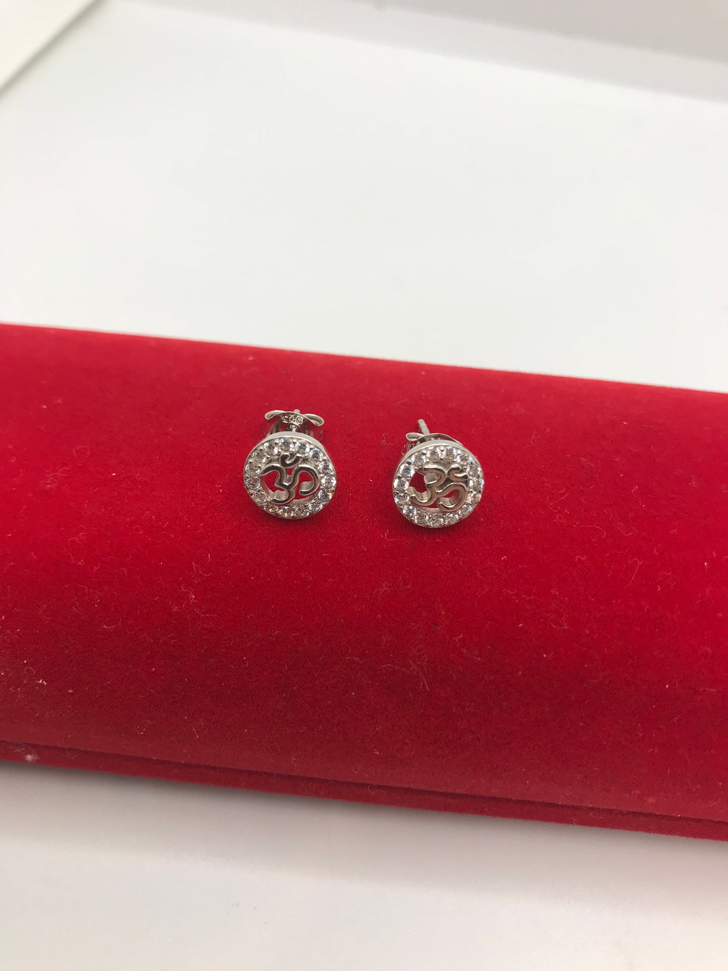 Boucles d'oreilles Om en argent sterling 925