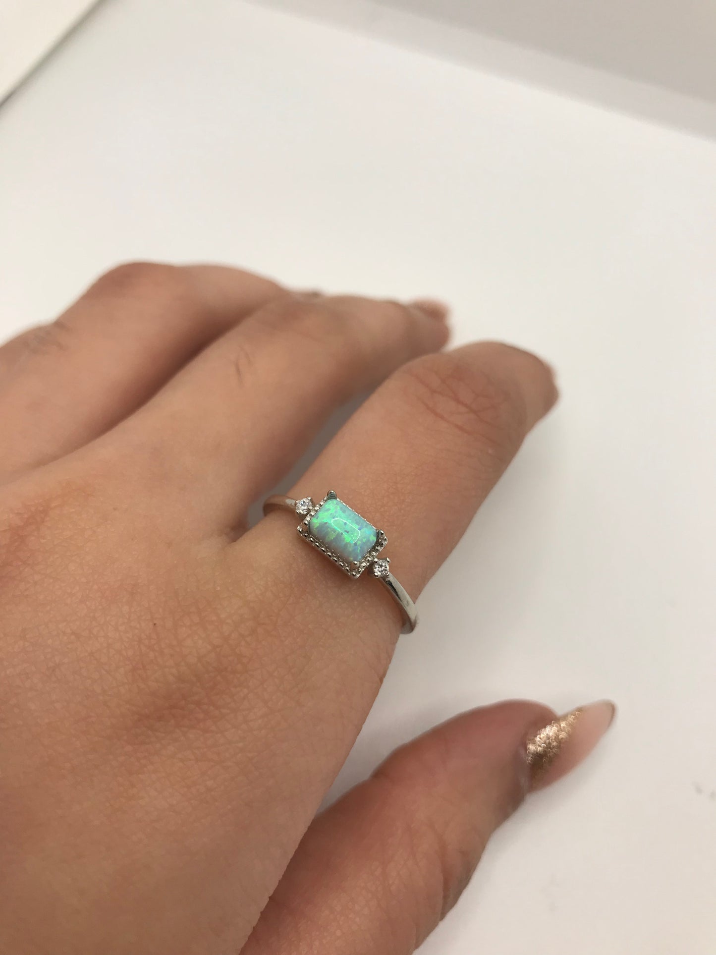 Bague en argent sterling avec opale véritable