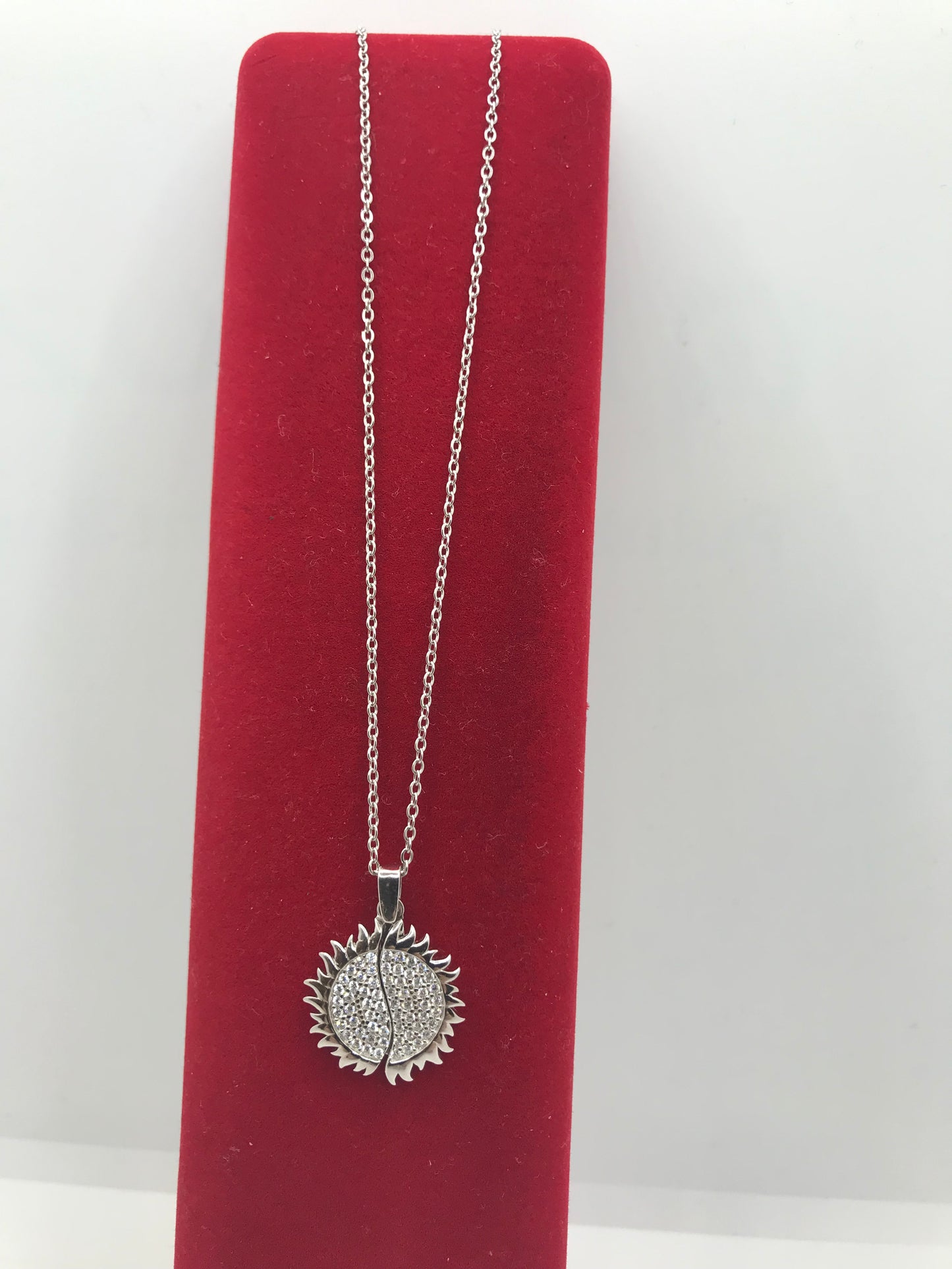 Sterling silver sun ☀️ necklace