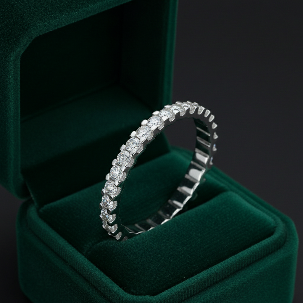 Alliance pour femme en argent véritable et moissanite