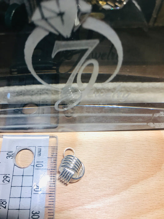 Nœud d'amour en argent sterling