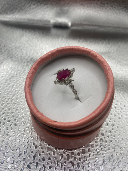 Bague ovale en argent véritable avec rubis naturel