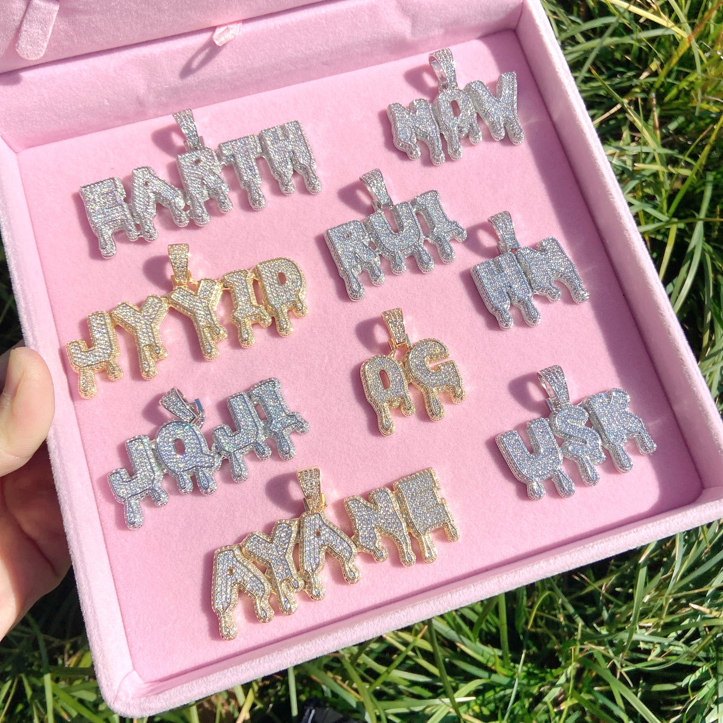 pendentif nom goutte d'eau initiale lettre glacée