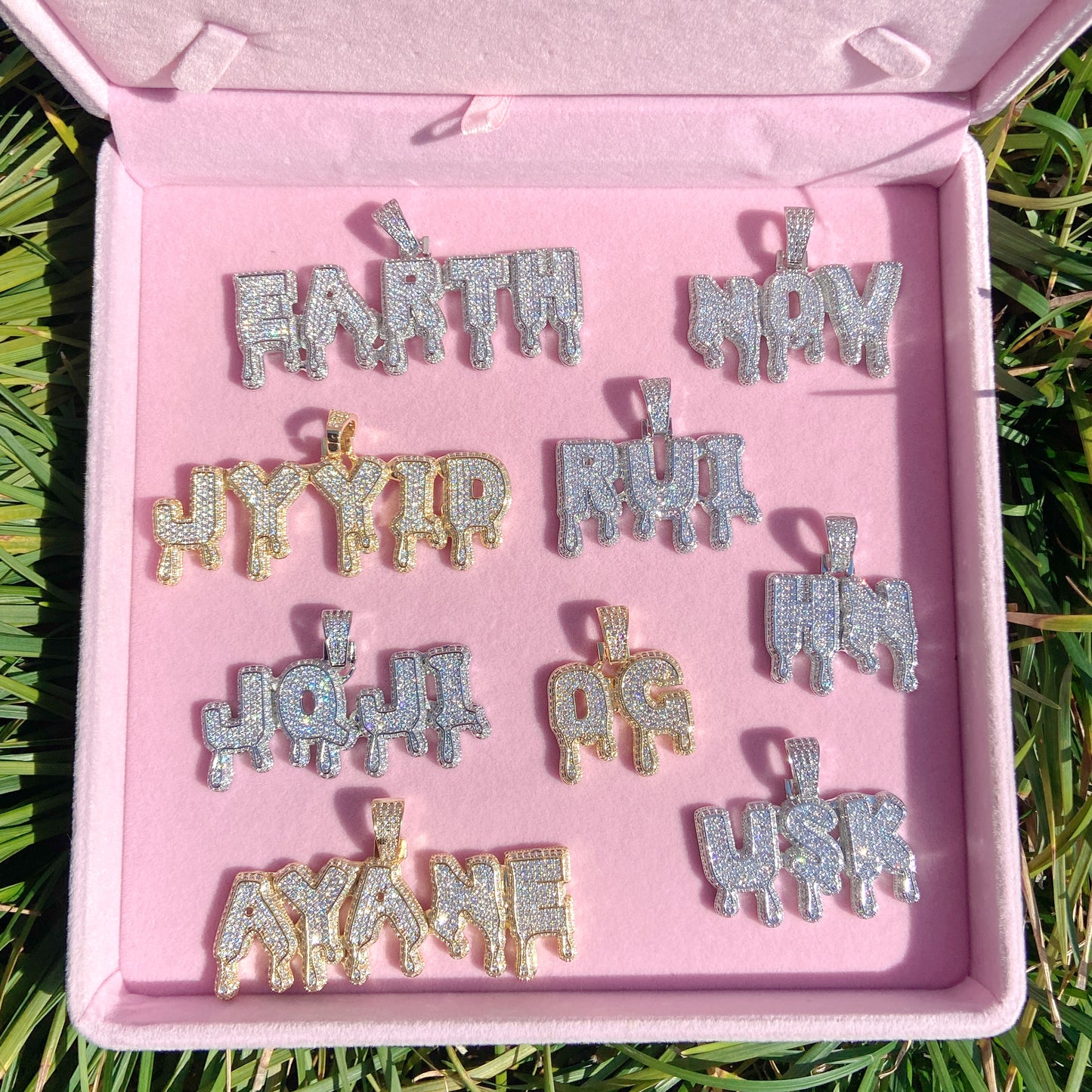 pendentif nom goutte d'eau initiale lettre glacée