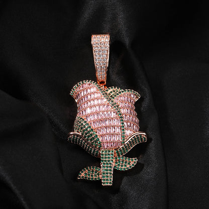 ਬੈਗੁਏਟ ਡਾਇਮੰਡ ਰੋਜ਼ ਫਲਾਵਰ ਚਾਰਮ ਪੈਂਡੈਂਟ