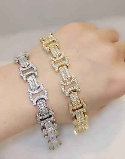 ਆਈਸਡ ਆਊਟ ਗੋਲਡ ਪਲੇਟਿਡ ਬਰੇਸਲੇਟ