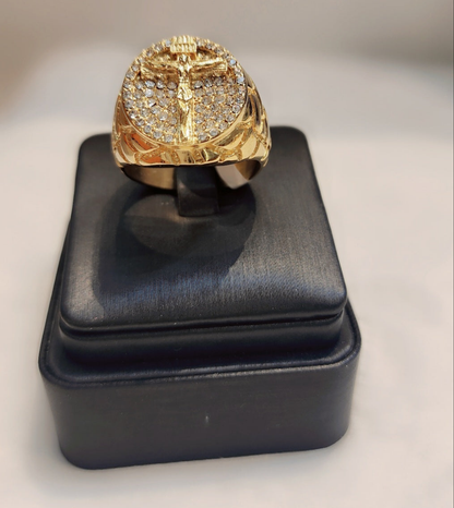 ਸੋਨੇ ਦੀ ਪਲੇਟ ਵਾਲੀ ਸਲੀਬ ਵਾਲੀ ਅੰਗੂਠੀ