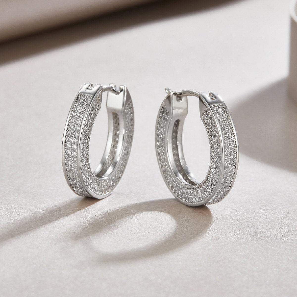 Boucles d'oreilles créoles en argent véritable et moissanite glacées