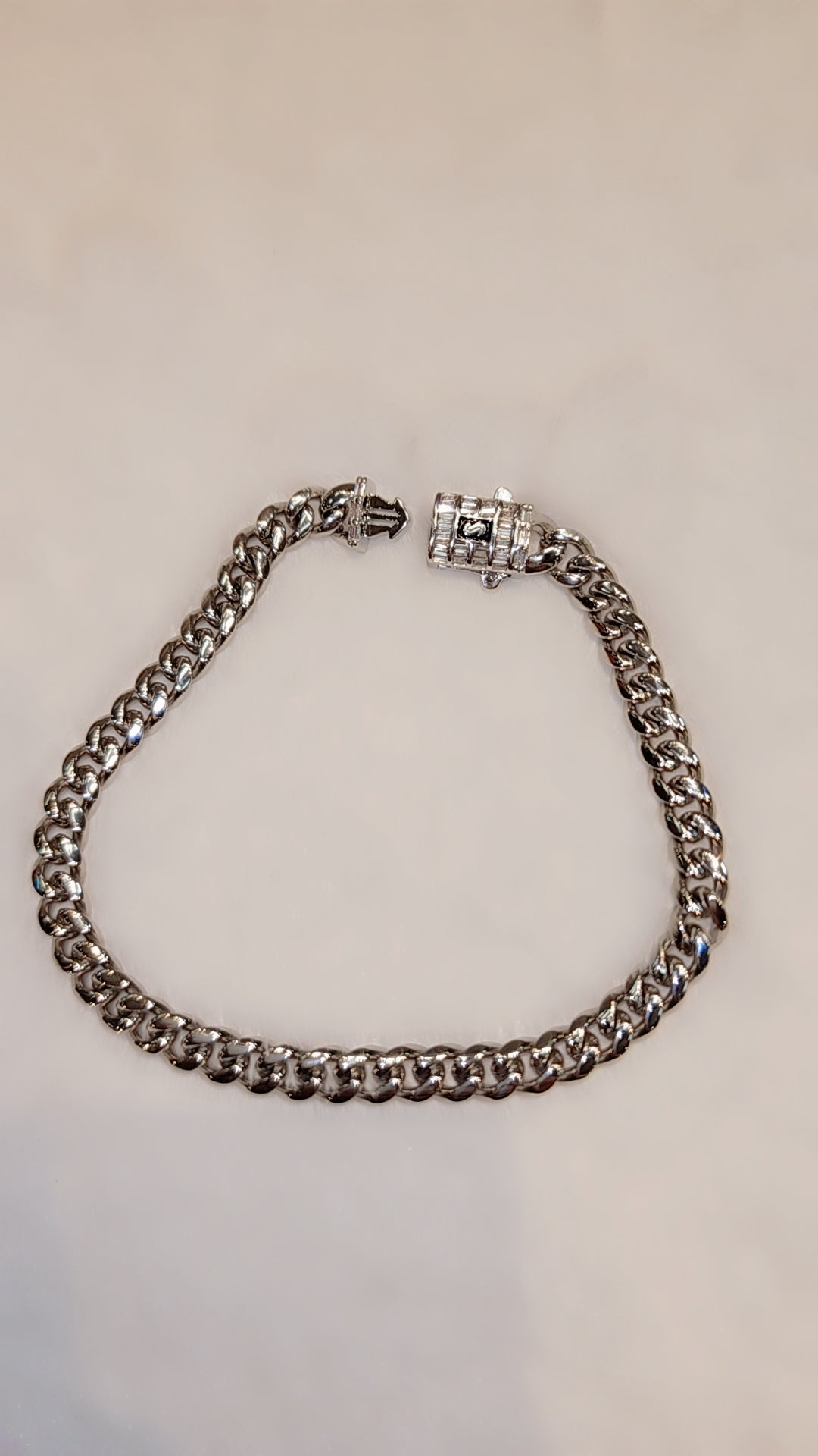 Stainless steel cuban link bracelet