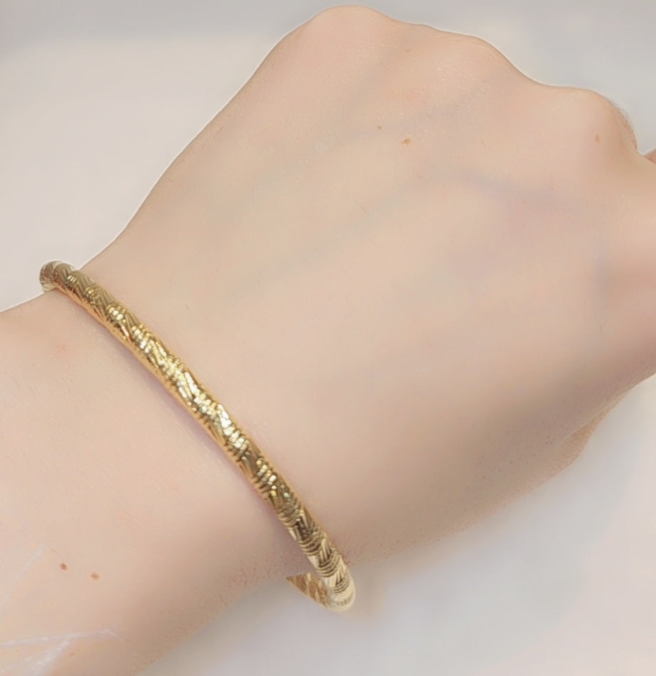 Gold plated free size bangles