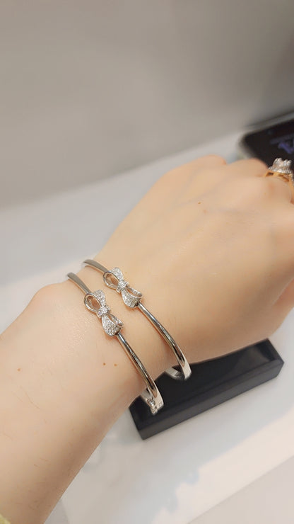 ਸਟਰਲਿੰਗ ਚਾਂਦੀ ਦੀਆਂ ਚੂੜੀਆਂ