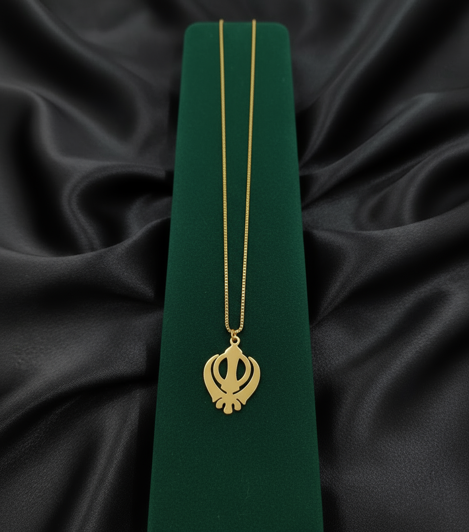 Collier Khanda ; plaqué or 18 carats