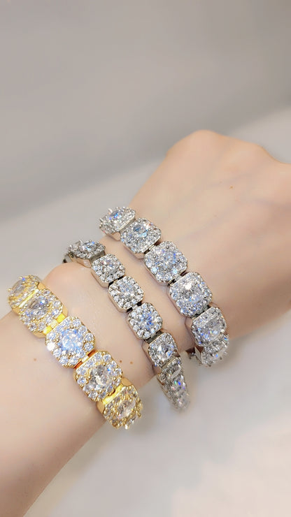 ਆਈਸਡ ਆਊਟ ਗੋਲਡ ਪਲੇਟਿਡ ਟੈਨਿਸ ਬਰੇਸਲੇਟ