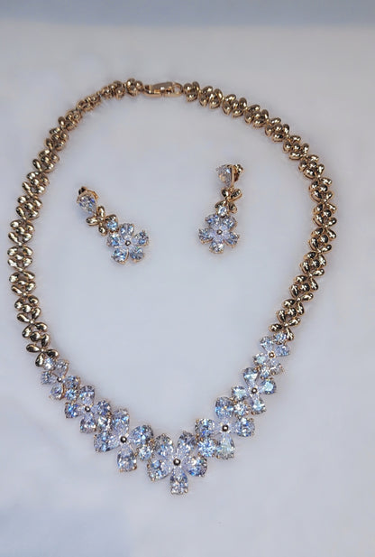 ਸੋਨੇ ਦੀ ਪਲੇਟ ਵਾਲੇ ਸੈੱਟ