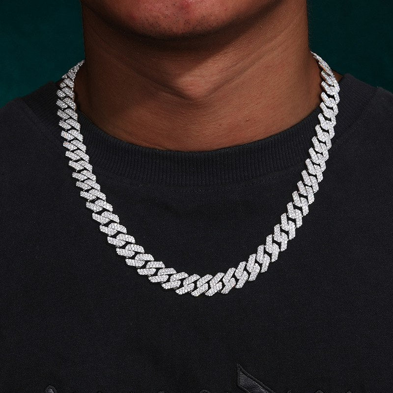 Real Silver Moissanite Cuban Link🔥
Diamond certificate provided✔️
Life time warranty🥶❄️