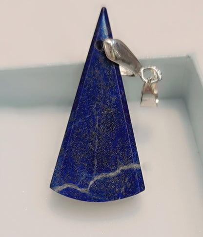Pendentif en argent sterling avec de véritables pierres de lapis-lazuli