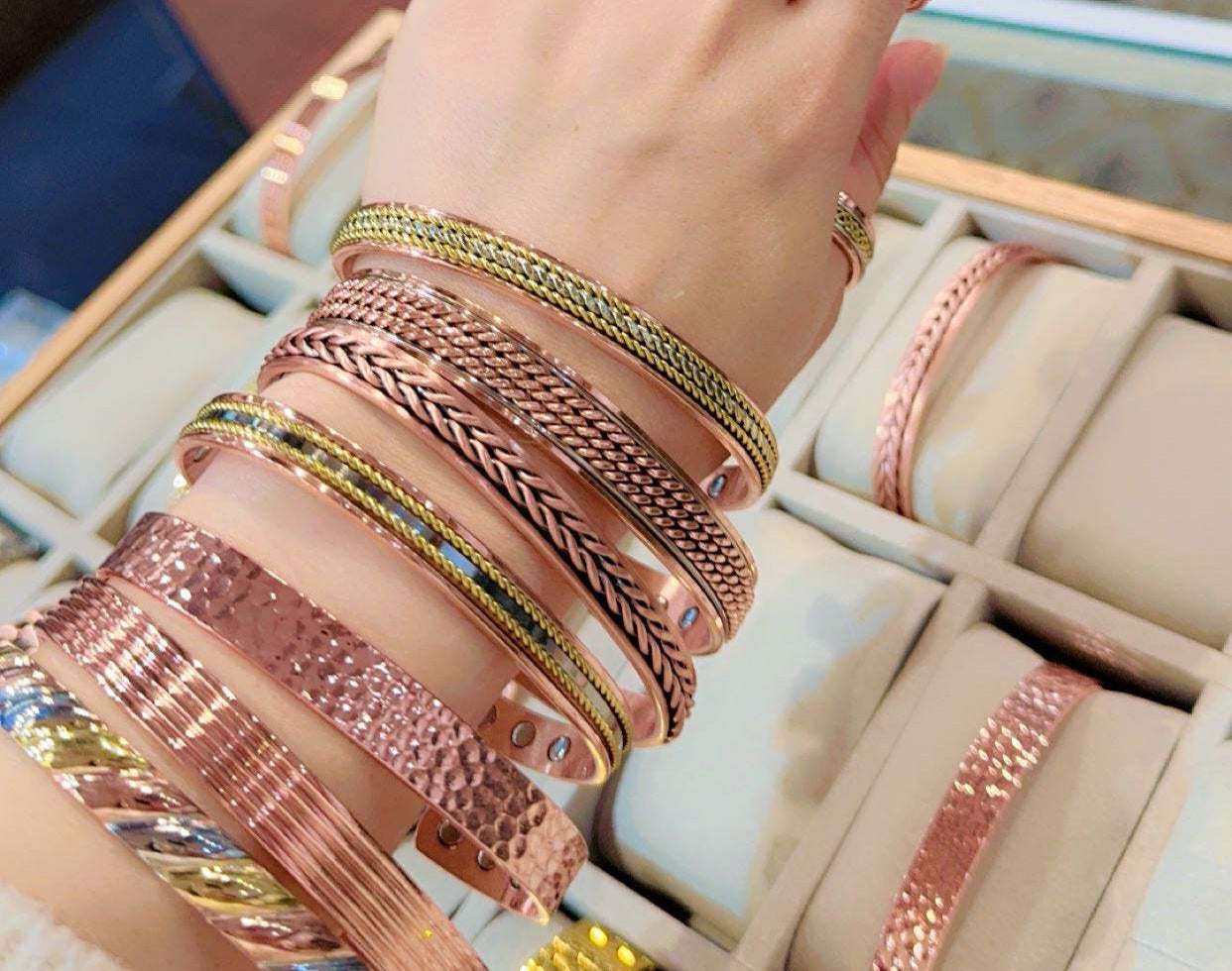 Améliorez vos performances avec le bracelet de thérapie magnétique en cuivre pur, bracelet ouvert