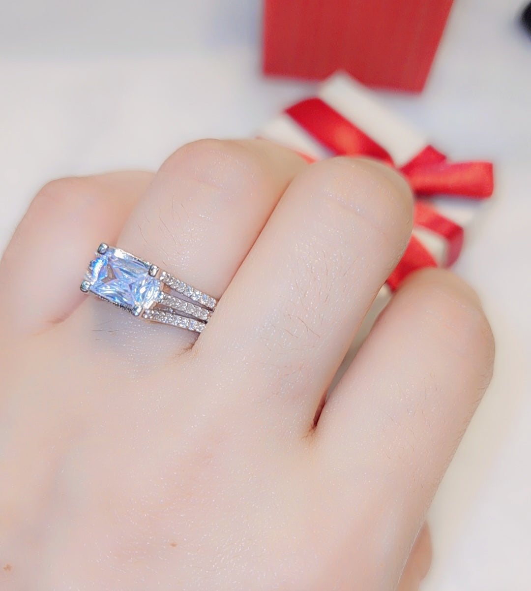 Bague carrée en argent sterling