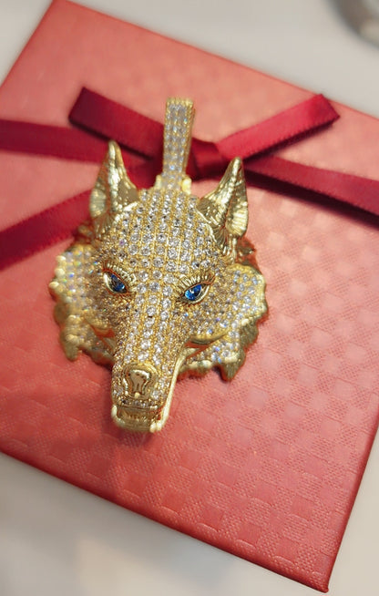 ਆਈਸਡ ਆਊਟ ਪੈਂਡੈਂਟ