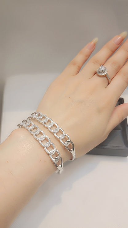 ਅਸਲੀ ਚਾਂਦੀ ਦੀਆਂ ਚੂੜੀਆਂ