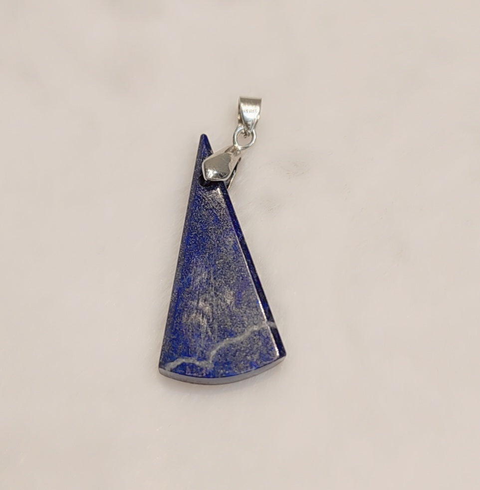 Pendentif en argent sterling avec de véritables pierres de lapis-lazuli