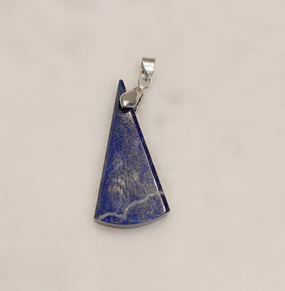 Pendentif en argent sterling avec de véritables pierres de lapis-lazuli