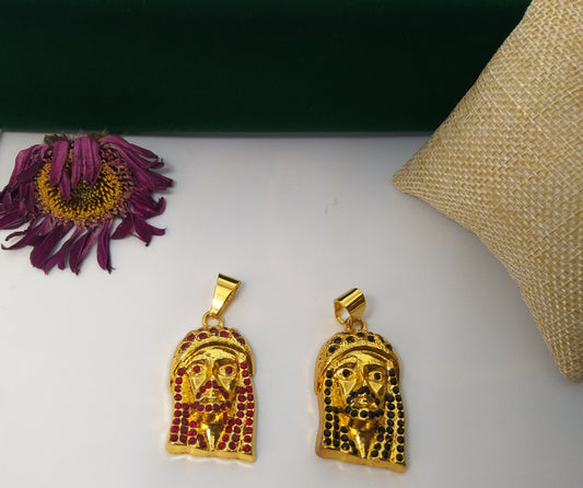 Pendentif Jésus plaqué or