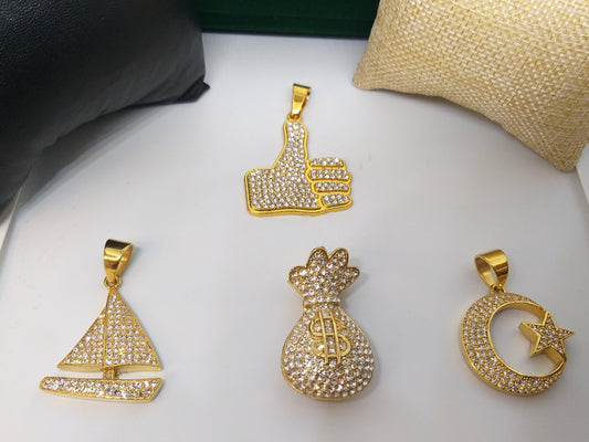 Pendentif glacé en or