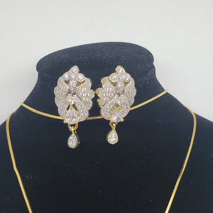 ਸੋਨੇ ਦੀ ਪਲੇਟ ਵਾਲਾ ਸੈੱਟ