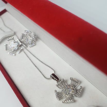 ਹੀਰੇ ਦੇ ਫੁੱਲਾਂ ਦੀਆਂ ਪੱਤੀਆਂ ਵਾਲਾ ਪਿਆਰ ਸੈੱਟ