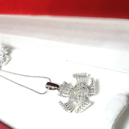 Ensemble d'amour en forme de pétales de fleurs en diamant