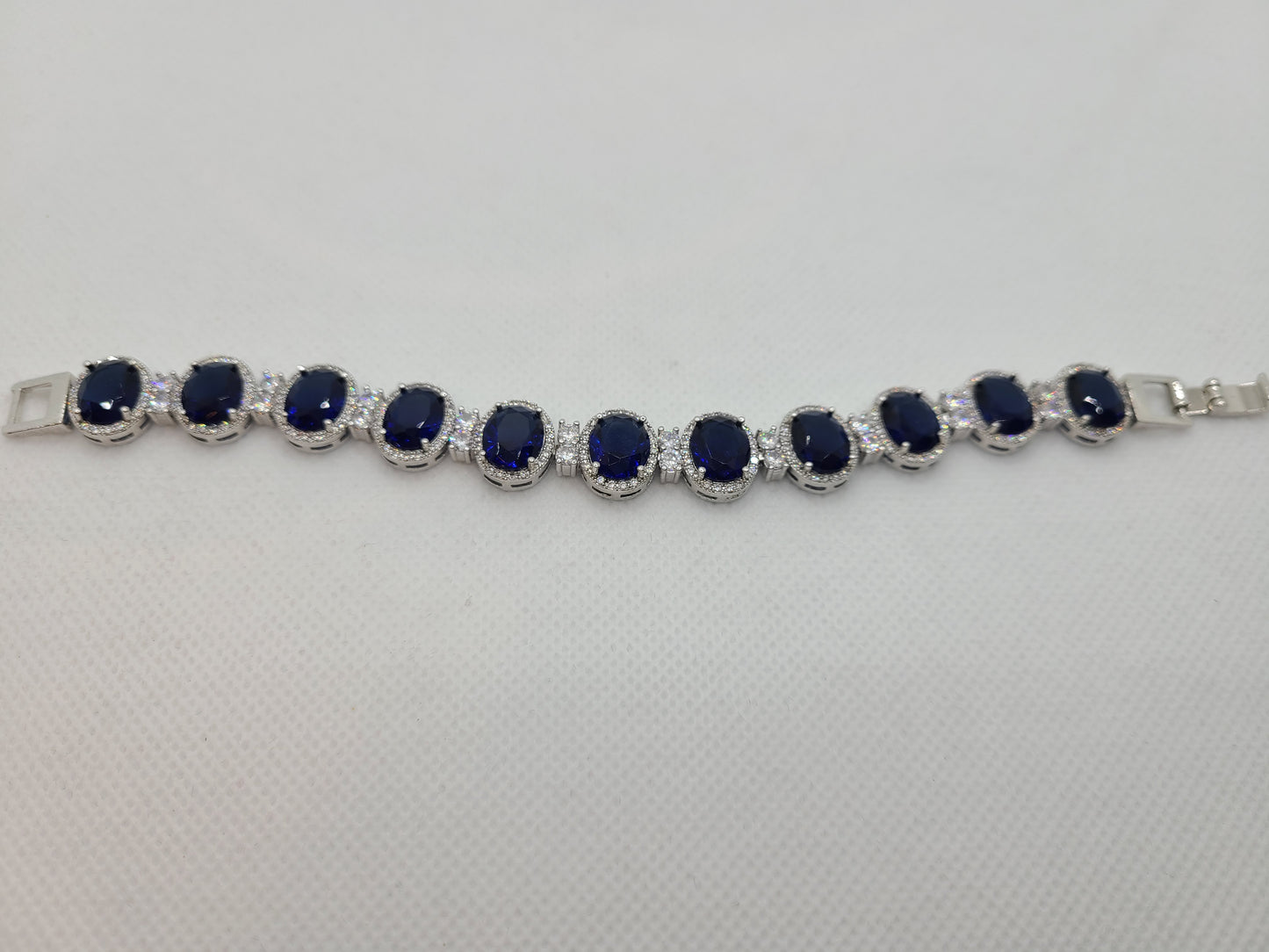 Bracelet en pierre bleu royal