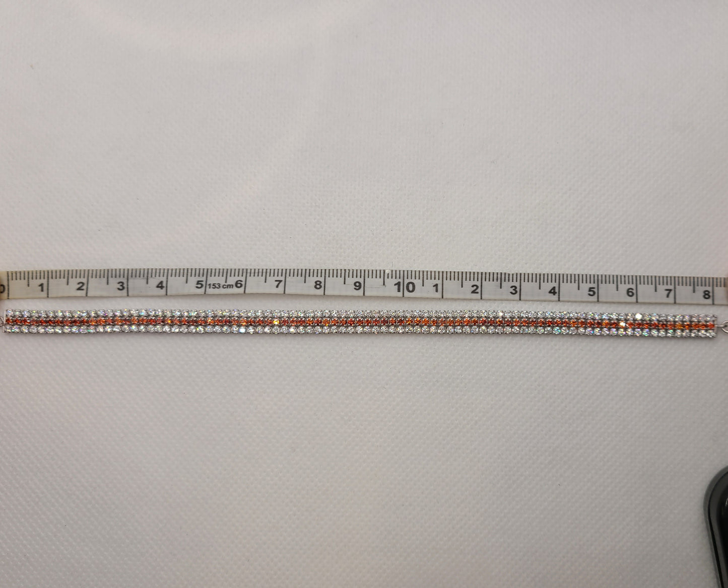 ਲਾਲ ਪੱਥਰਾਂ ਵਾਲਾ ਸਟਰਲਿੰਗ ਚਾਂਦੀ ਦਾ ਬਰੇਸਲੇਟ