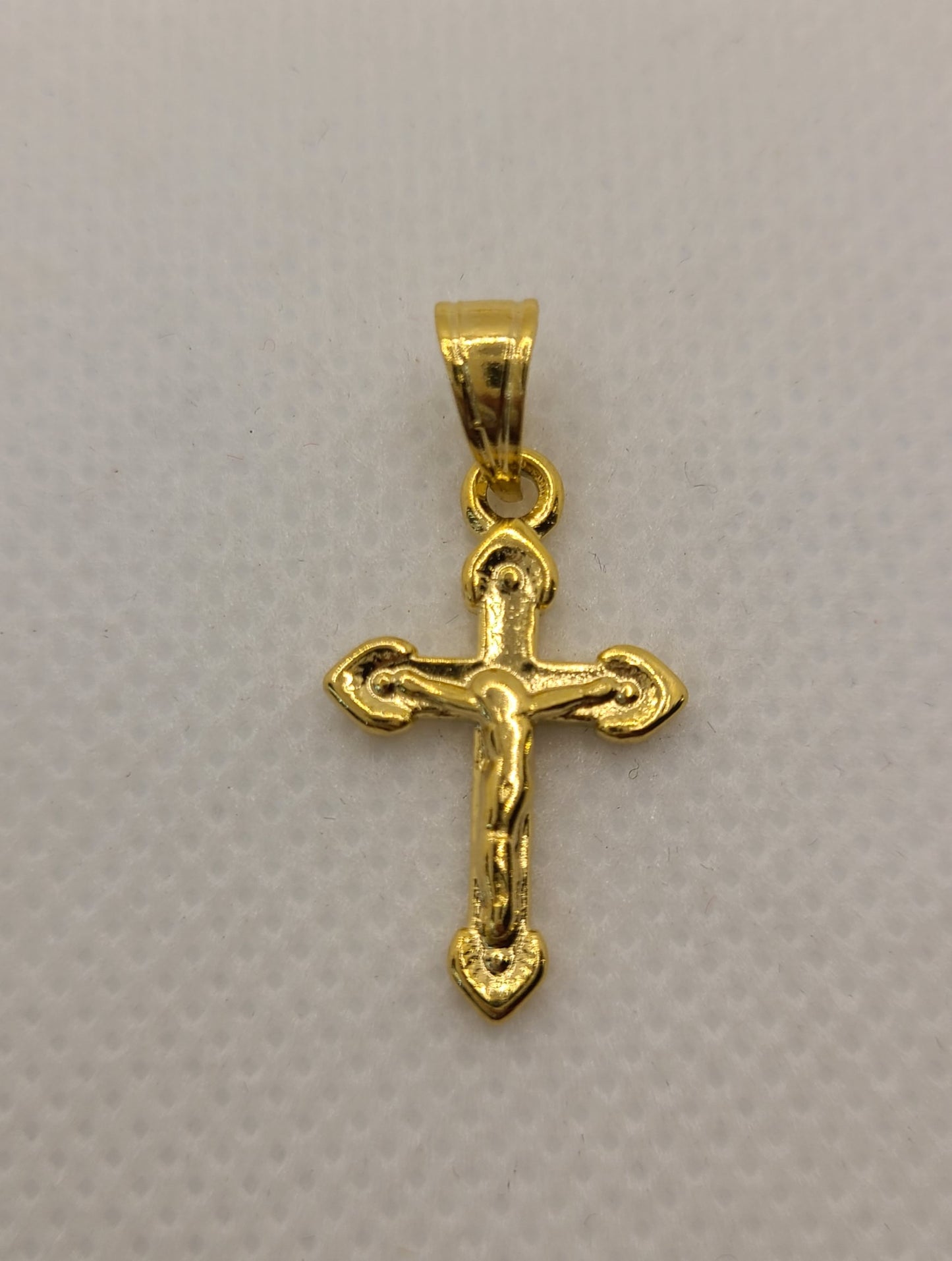 Pendentif croix plaqué or 18 carats